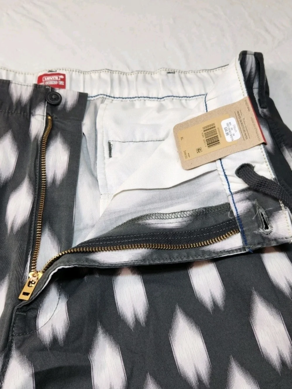 Levi's Men's  Short Size XL XX Chino EZ Stretch Geometric Gray Shorts NWT 04 - Picture 3 of 9
